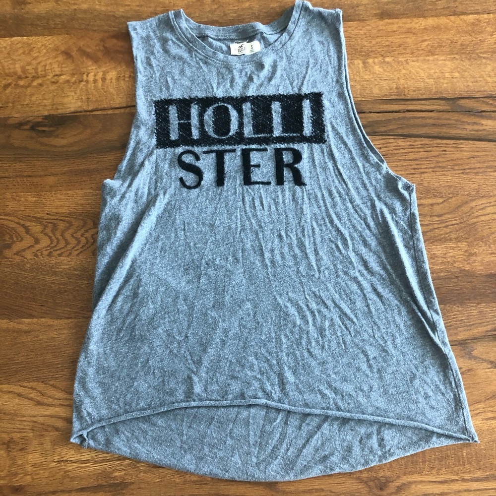 OFFER🤍Hollister tank top!
